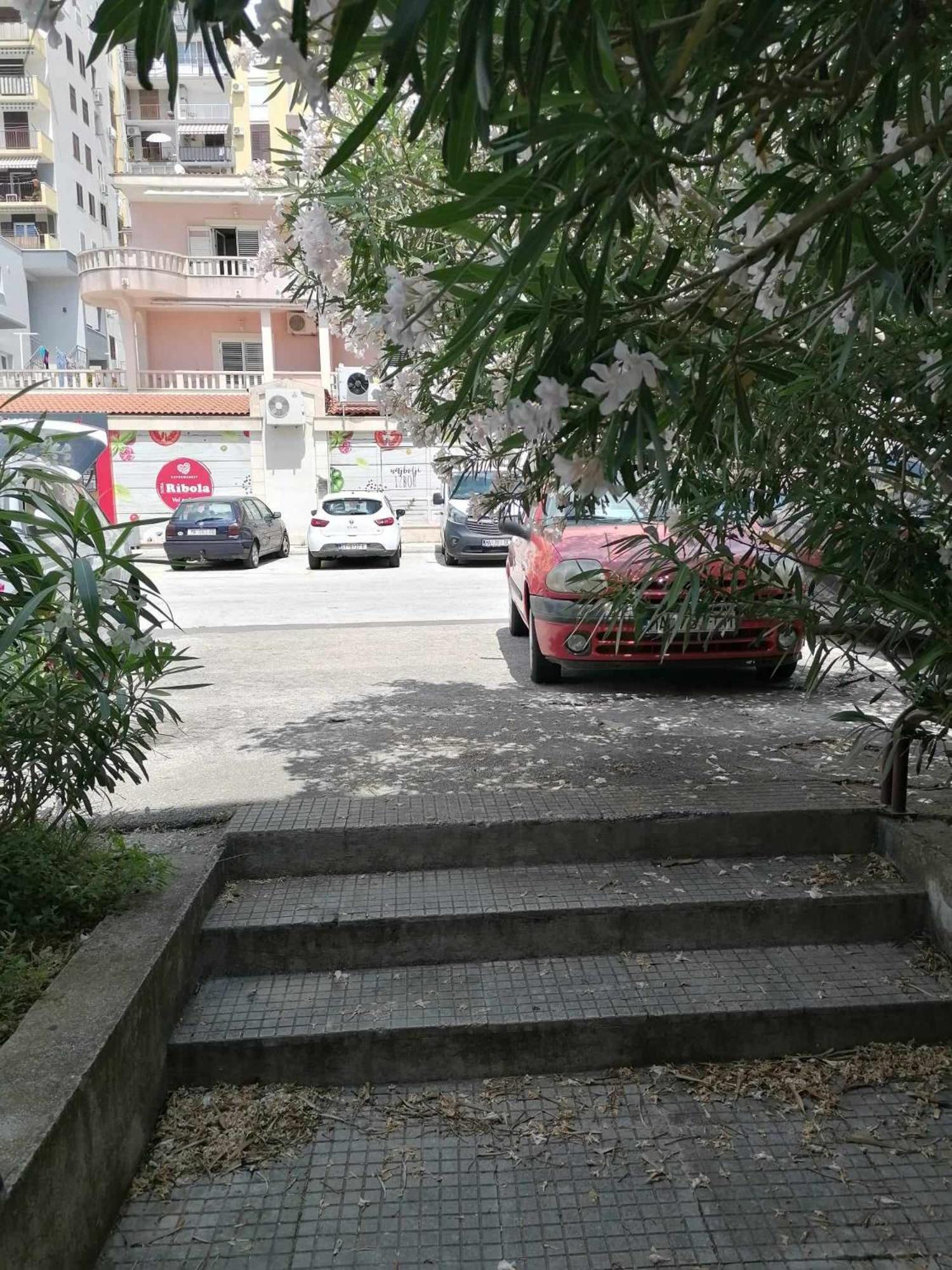 Apartment Lukas Galileo Izuzetan Makarska Exterior foto